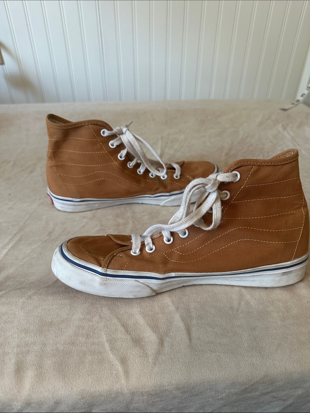 Vans - Picture 5 of 7